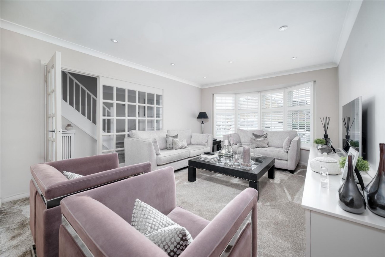 Hartfield Avenue, Elstree, Borehamwood