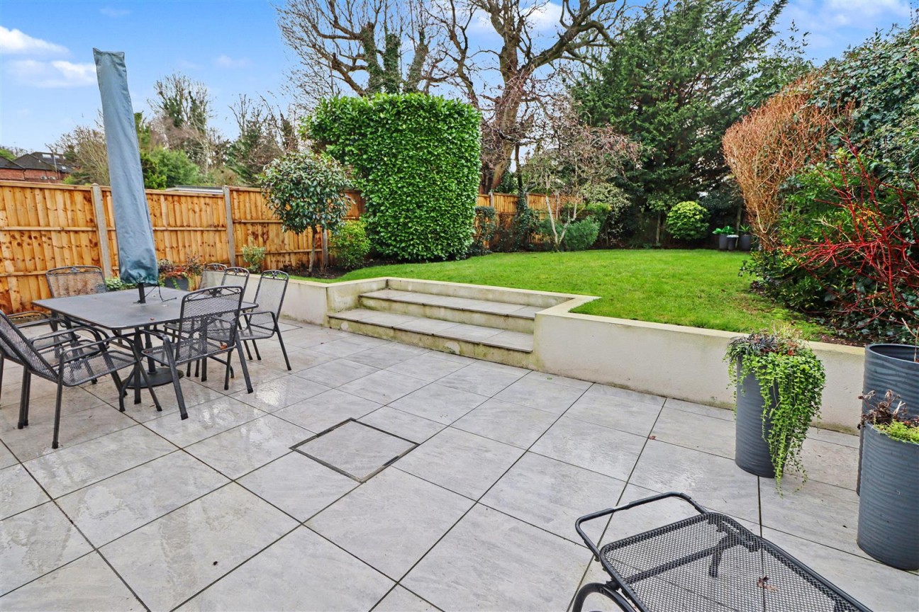 Hartfield Avenue, Elstree, Borehamwood