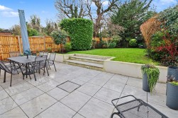 Hartfield Avenue, Elstree, Borehamwood