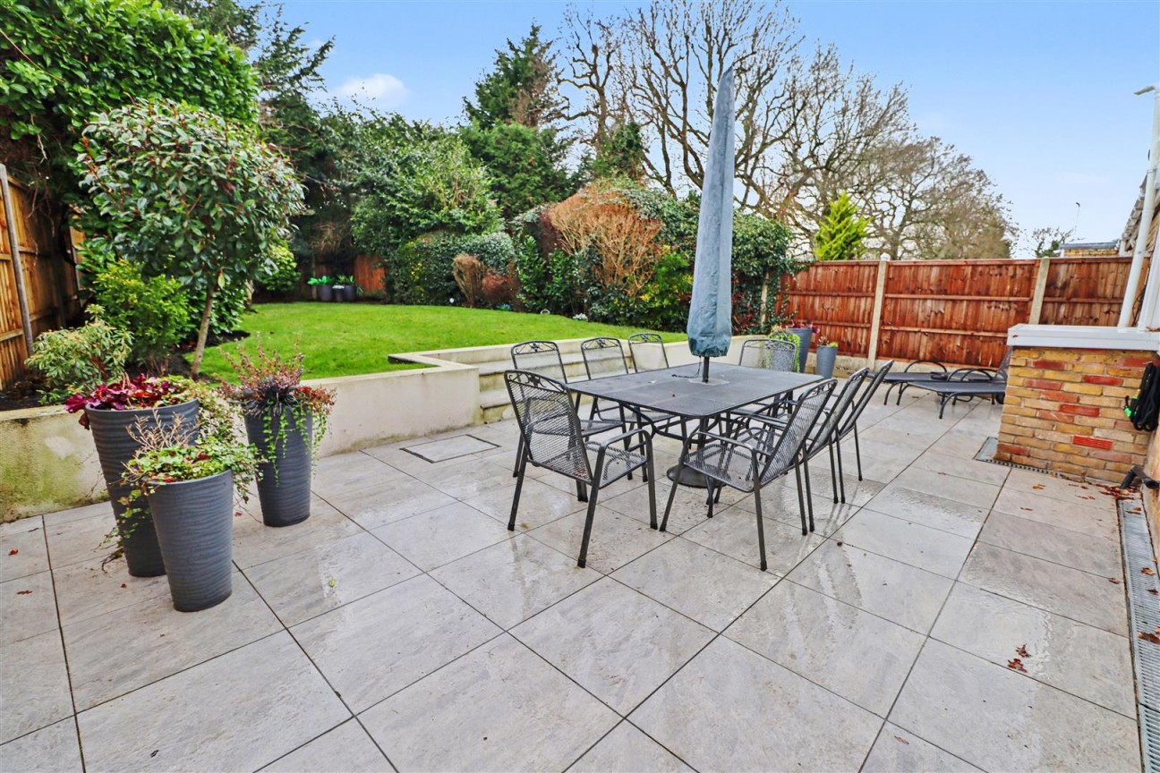 Hartfield Avenue, Elstree, Borehamwood