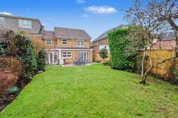 Hartfield Avenue, Elstree, Borehamwood