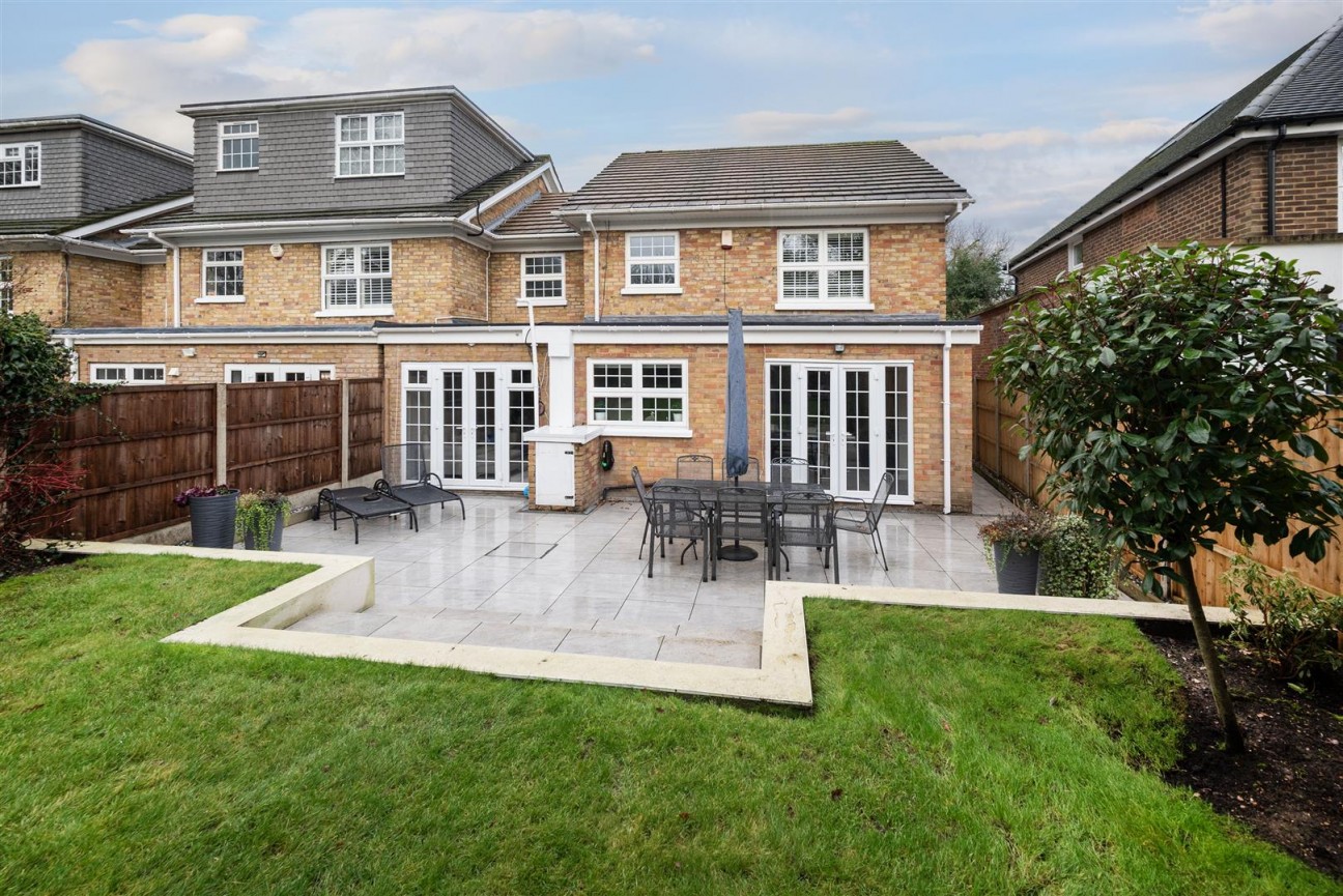 Hartfield Avenue, Elstree, Borehamwood