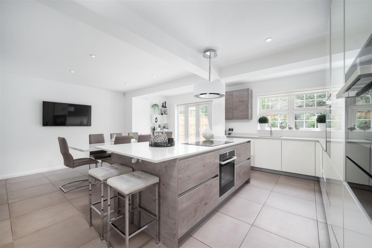 Hartfield Avenue, Elstree, Borehamwood