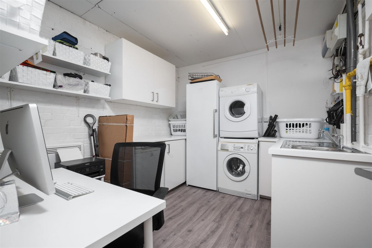 Hartfield Avenue, Elstree, Borehamwood