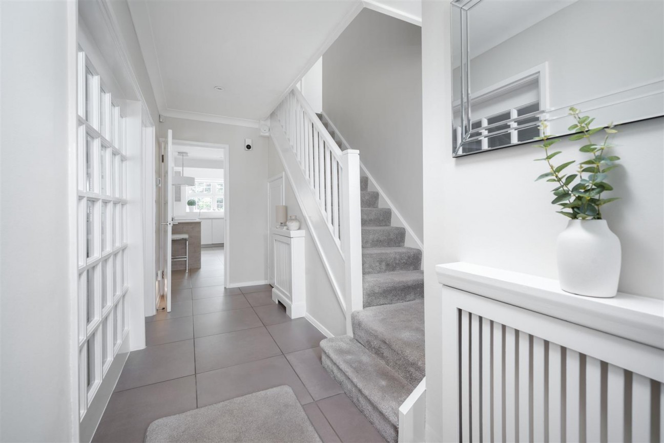 Hartfield Avenue, Elstree, Borehamwood