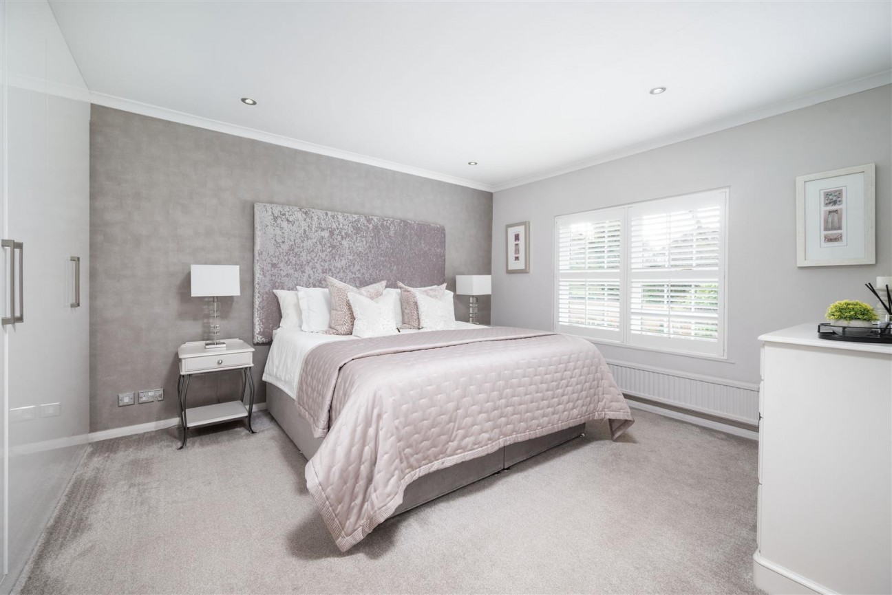 Hartfield Avenue, Elstree, Borehamwood