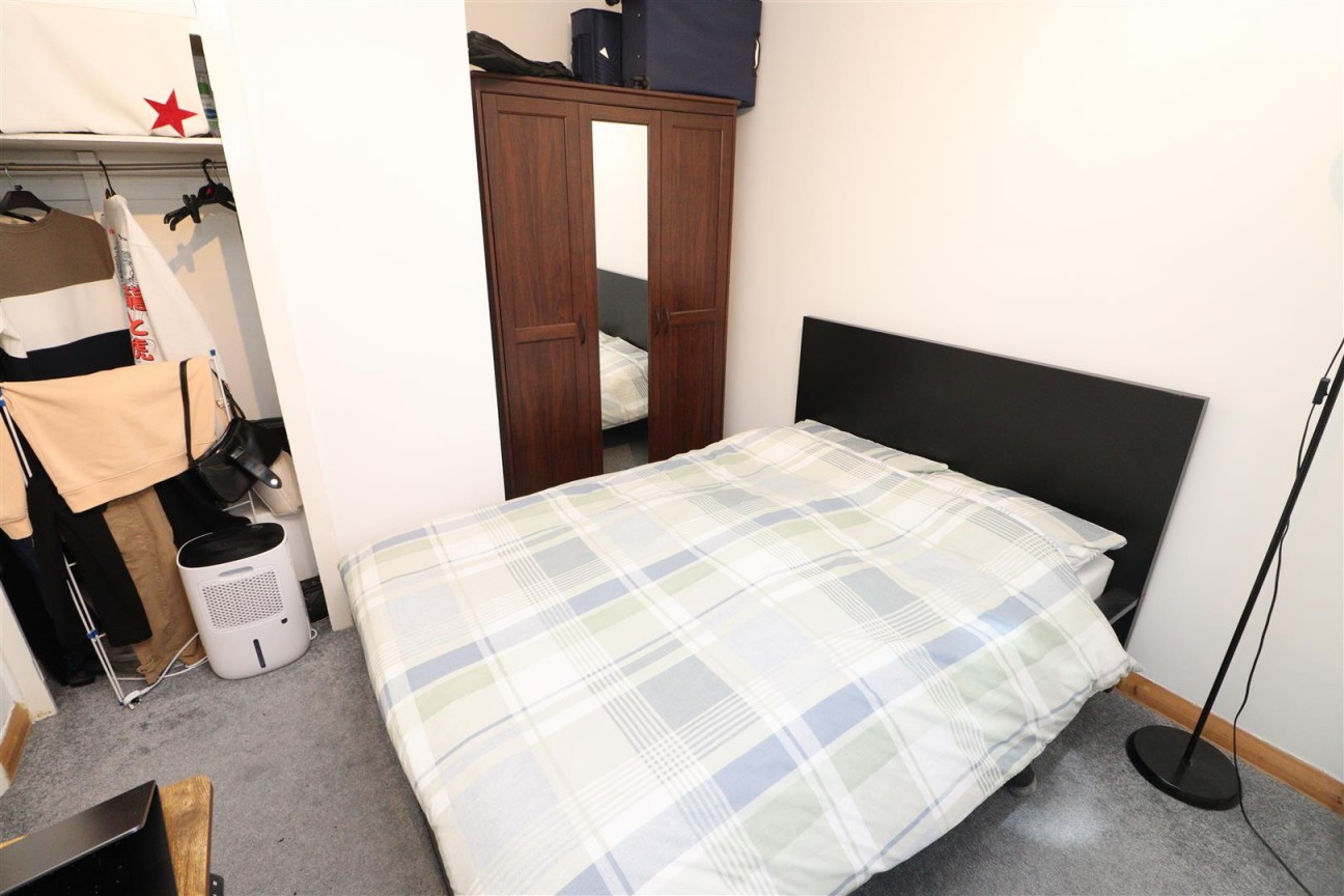 Grantham Green, Borehamwood