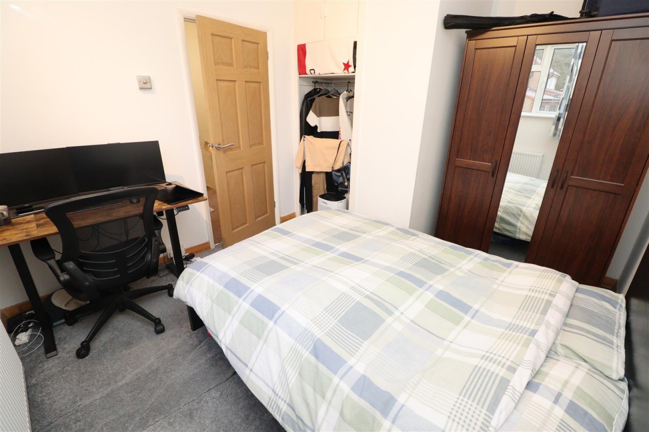 Grantham Green, Borehamwood