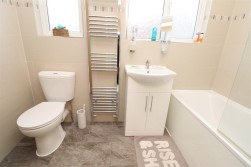 Grantham Green, Borehamwood