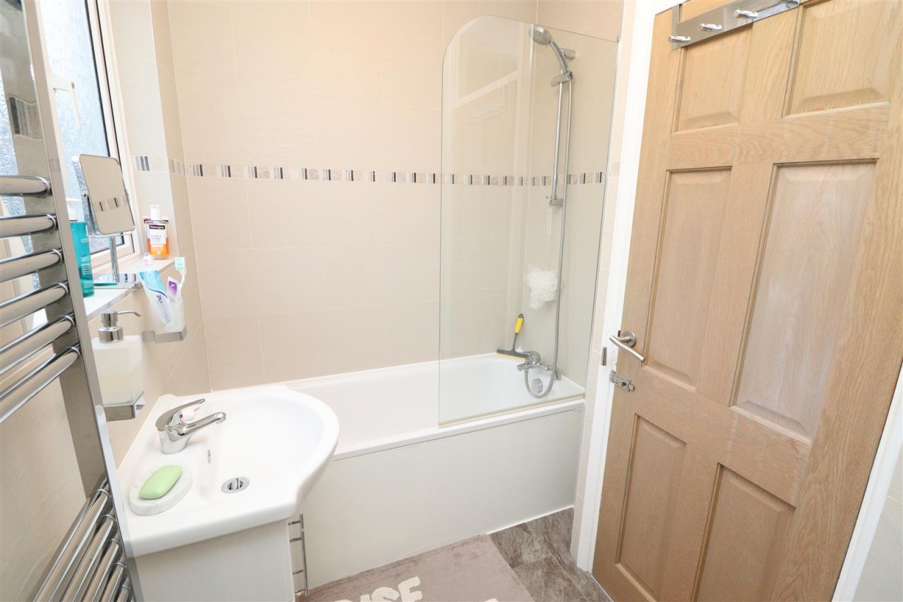 Grantham Green, Borehamwood