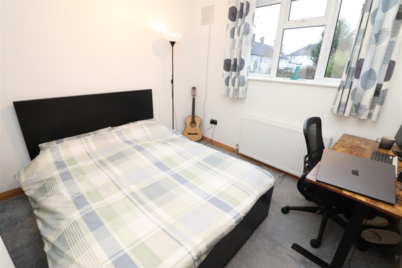 Grantham Green, Borehamwood