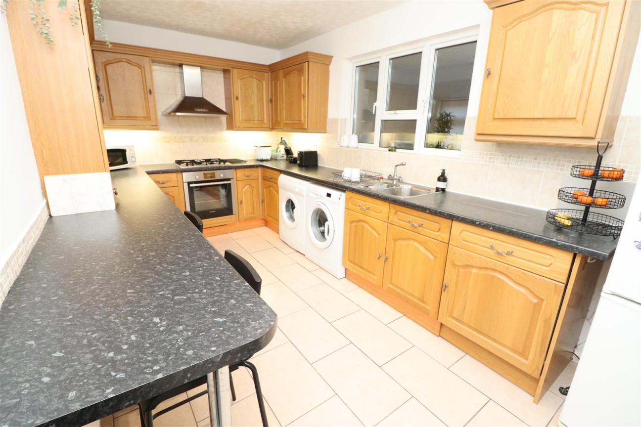 Grantham Green, Borehamwood