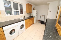 Grantham Green, Borehamwood