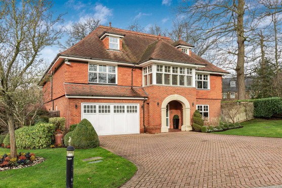 Holbrook Gardens, Aldenham