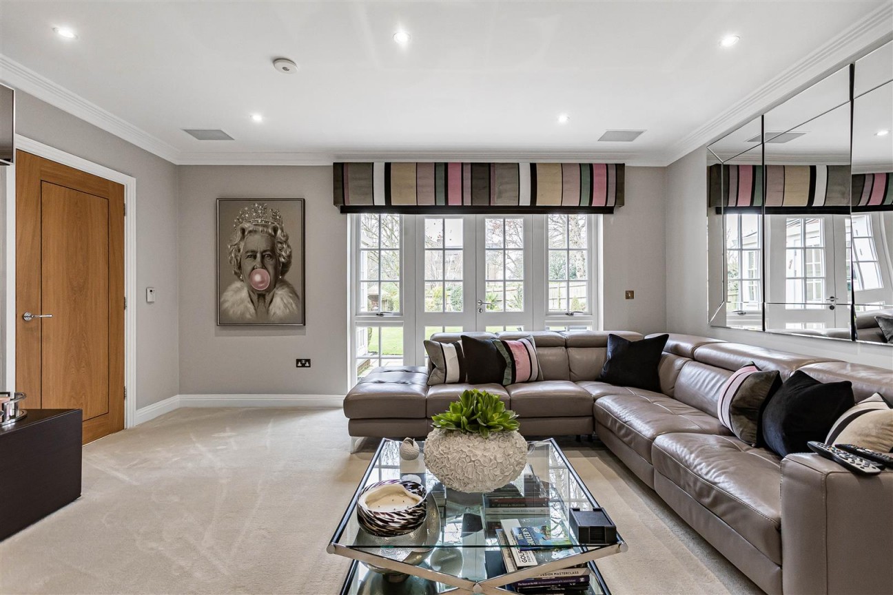 Holbrook Gardens, Aldenham