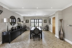 Holbrook Gardens, Aldenham