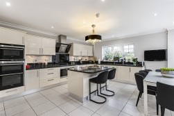 Holbrook Gardens, Aldenham