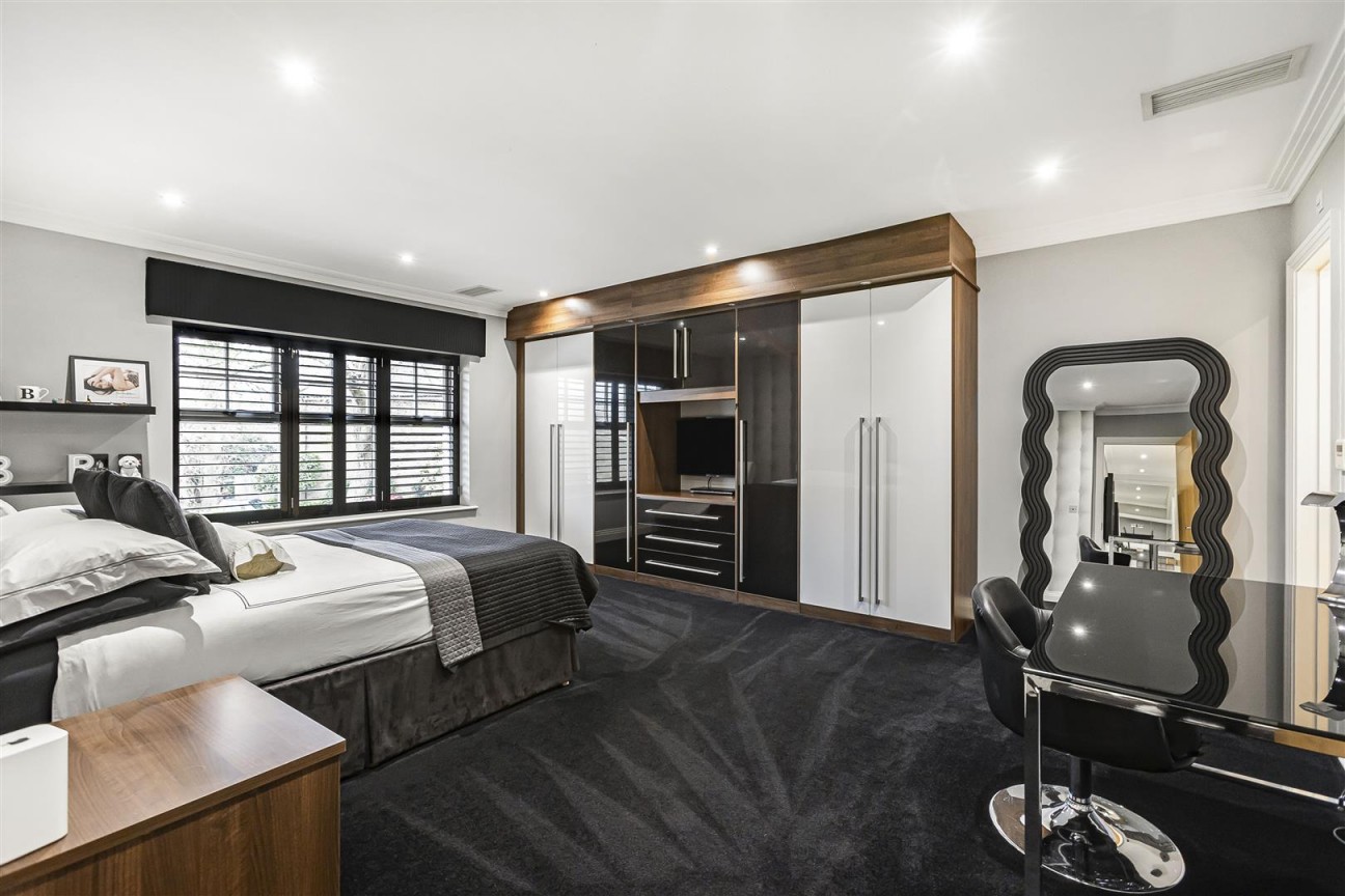 Holbrook Gardens, Aldenham