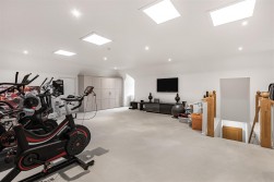 Holbrook Gardens, Aldenham