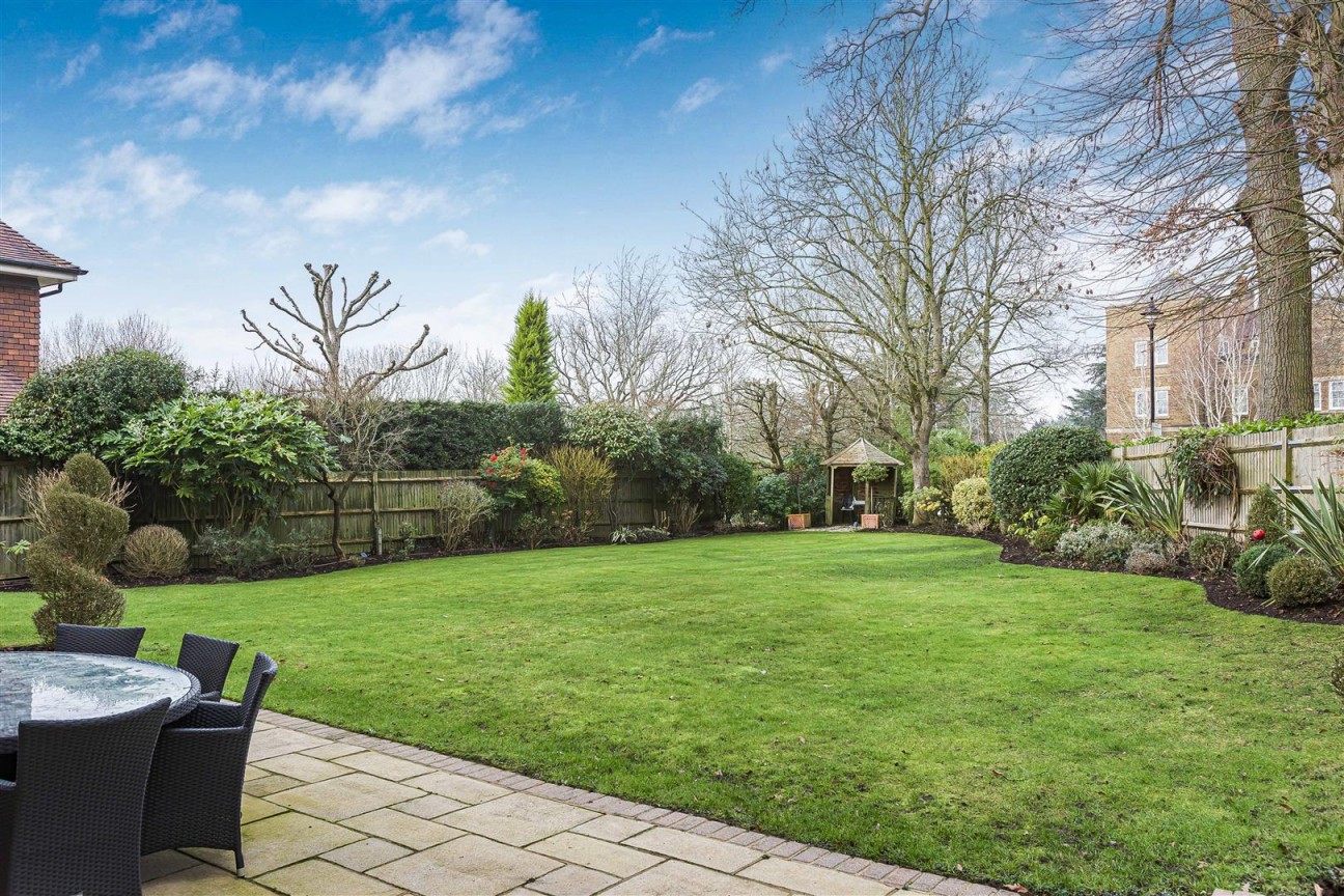 Holbrook Gardens, Aldenham