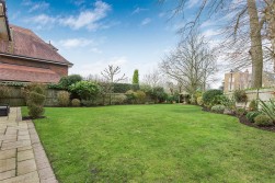 Holbrook Gardens, Aldenham