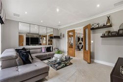 Holbrook Gardens, Aldenham