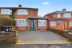 Bullhead Road, Borehamwood