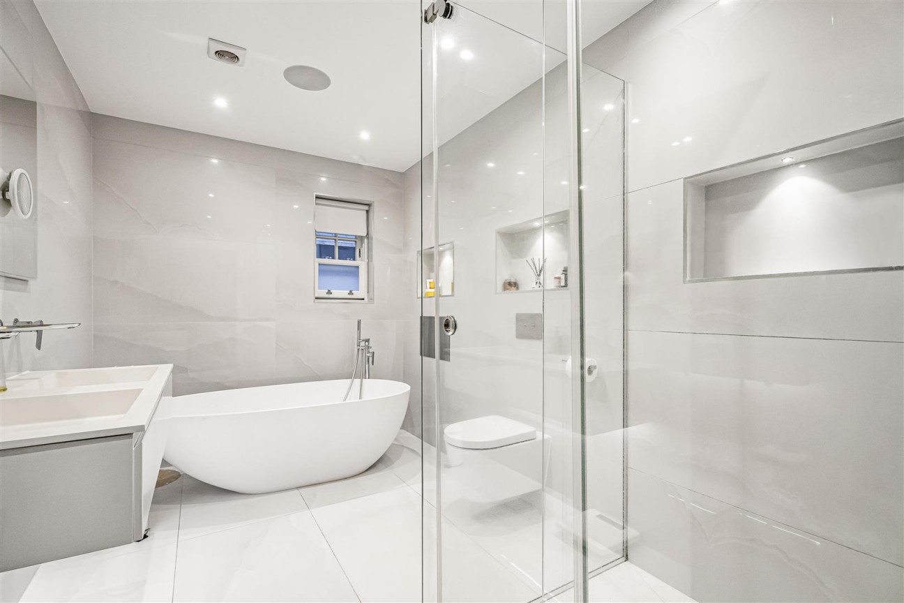 Christchurch Crescent, Radlett