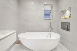 Christchurch Crescent, Radlett