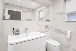 Christchurch Crescent, Radlett