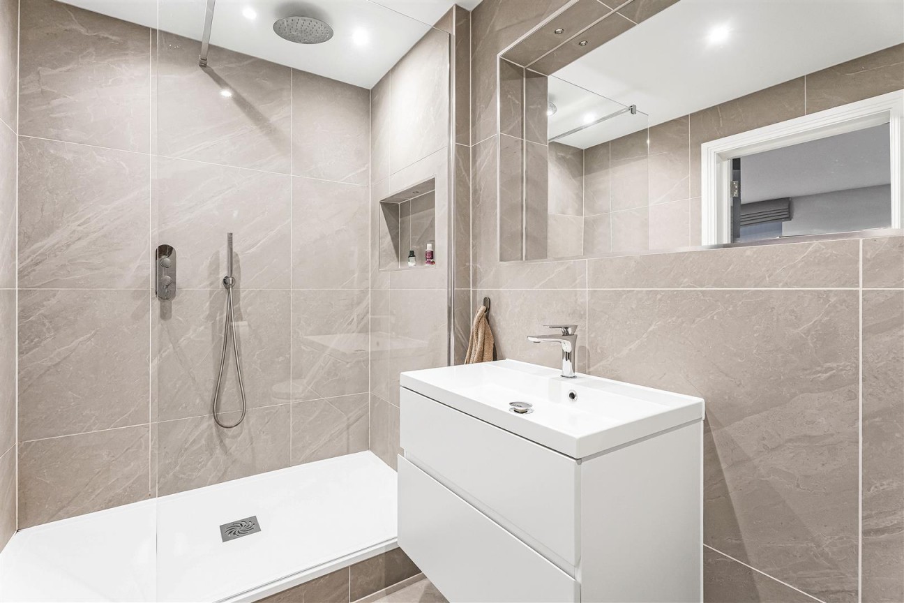 Christchurch Crescent, Radlett