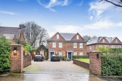 Christchurch Crescent, Radlett