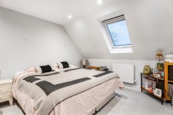 Christchurch Crescent, Radlett