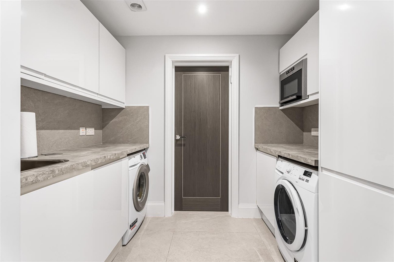 Christchurch Crescent, Radlett