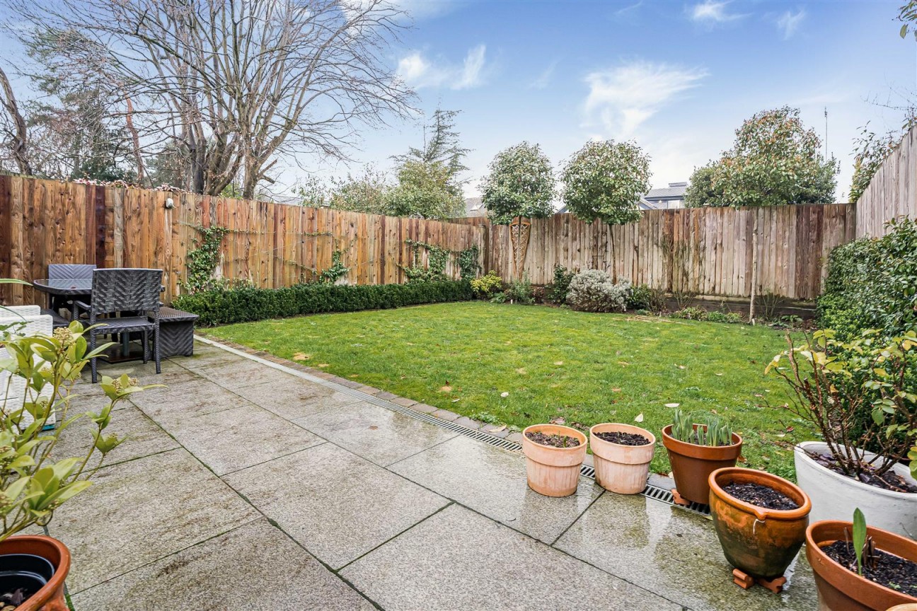 Christchurch Crescent, Radlett