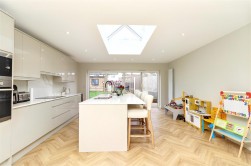 Carlton Close, Borehamwood