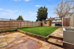 Carlton Close, Borehamwood