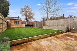 Carlton Close, Borehamwood