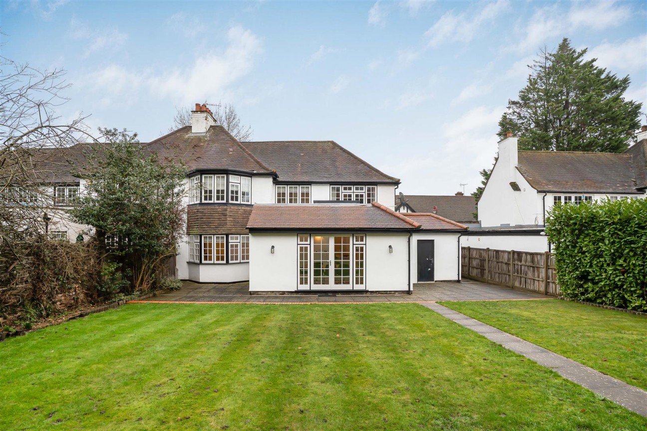 Watling Street, Radlett