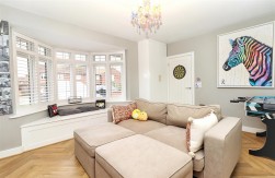 Thornbury Gardens, Borehamwood