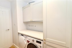 Thornbury Gardens, Borehamwood