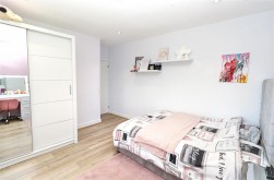 Thornbury Gardens, Borehamwood