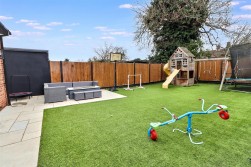 Thornbury Gardens, Borehamwood