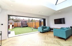 Thornbury Gardens, Borehamwood