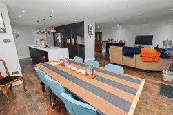 Bullhead Road, Borehamwood