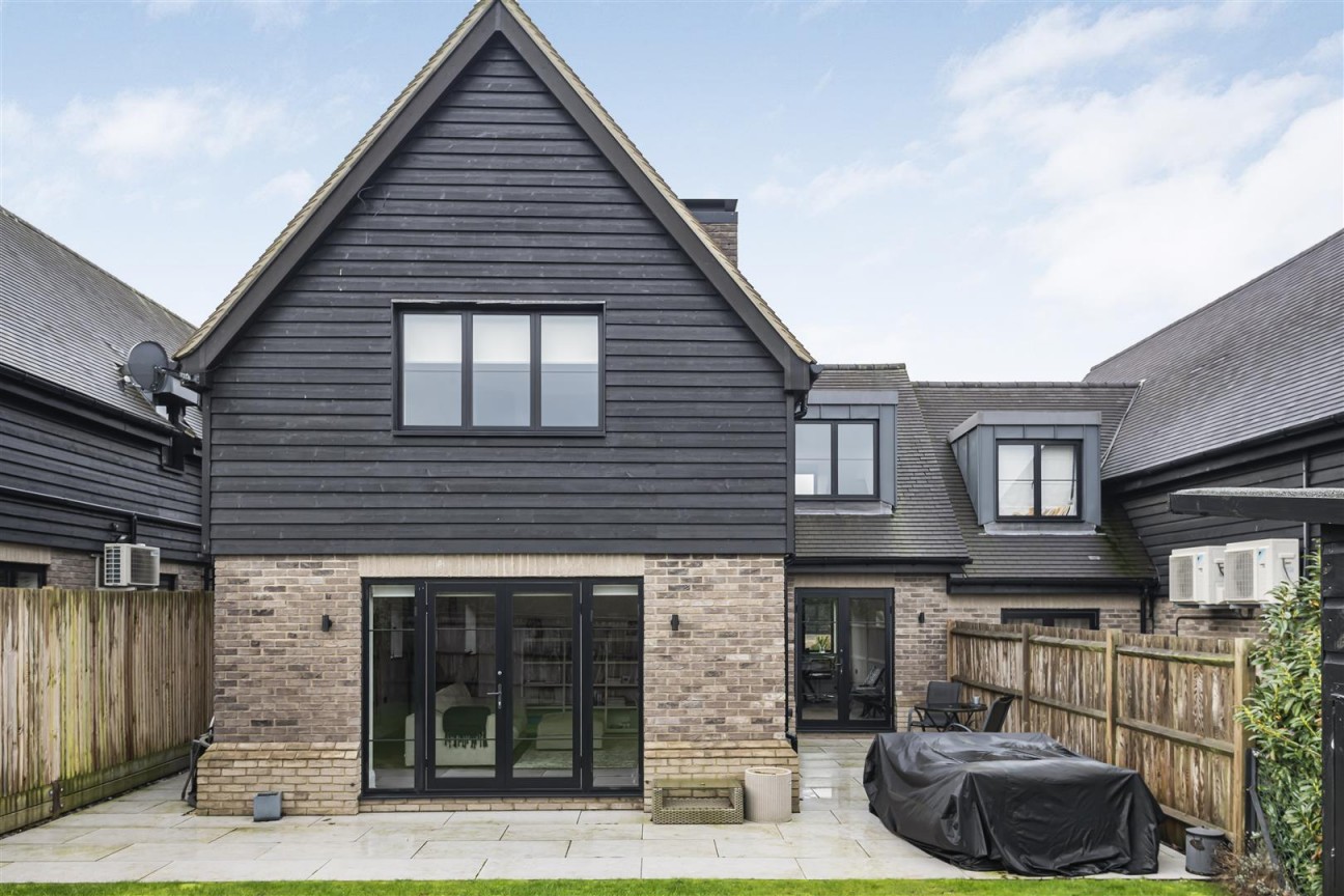 Watersplash Mews, Borehamwood