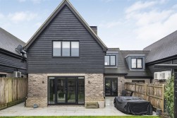 Watersplash Mews, Borehamwood