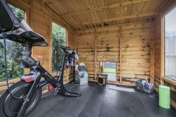 Watersplash Mews, Borehamwood