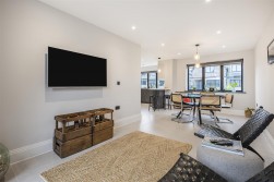 Watersplash Mews, Borehamwood