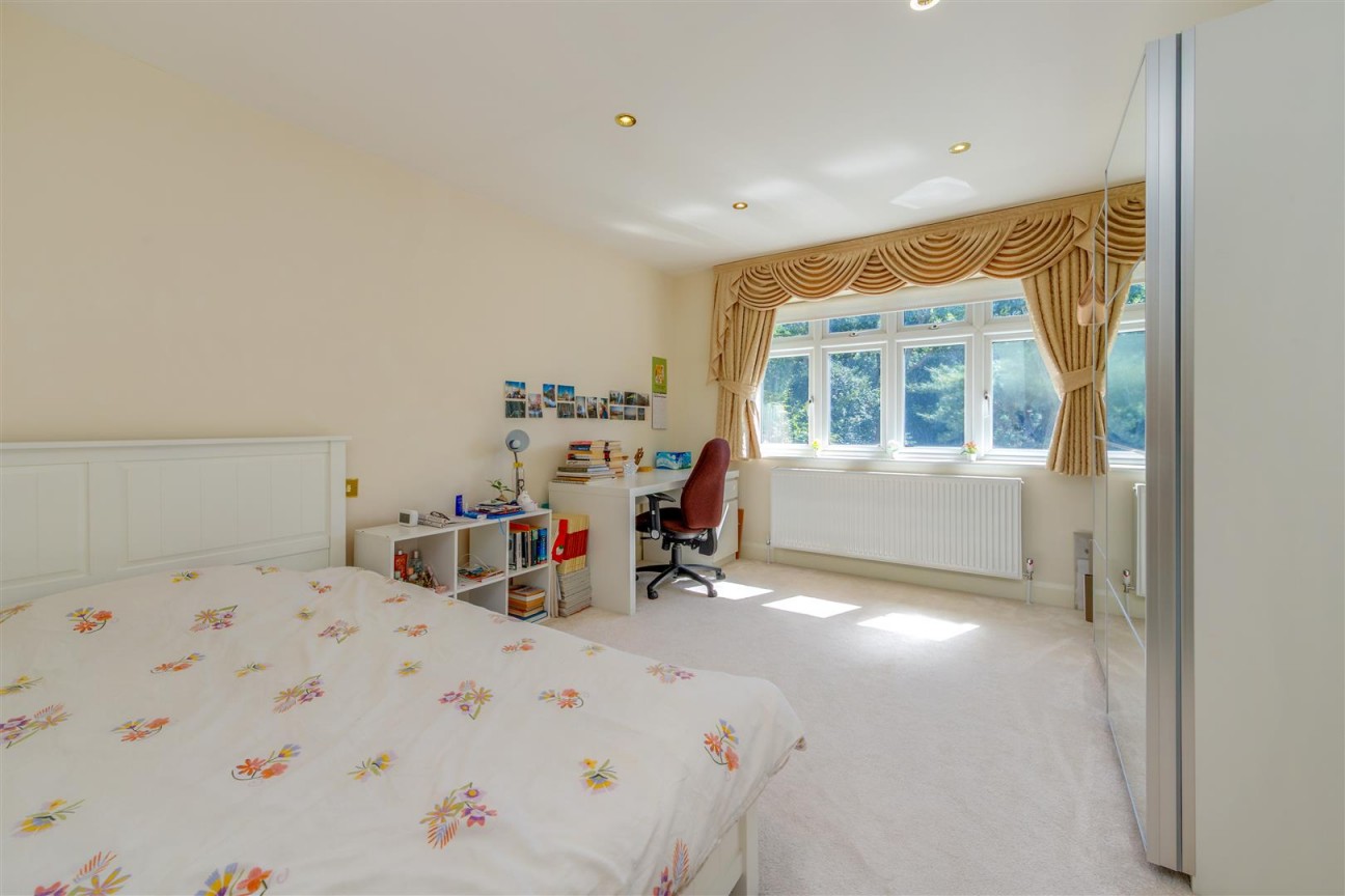 Newberries Avenue, Radlett